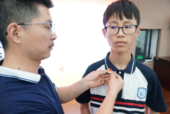 C:\Users\Lenovo\Desktop\2019-06-28青春仪式照片\DSC00237.JPG