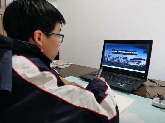 D:\2020春学期德育工作\2020.2.15 金坛段玉裁中学科普教育活动材料\线上课堂\1e145e6af037aafd010c3f4f2acd5c9.jpg